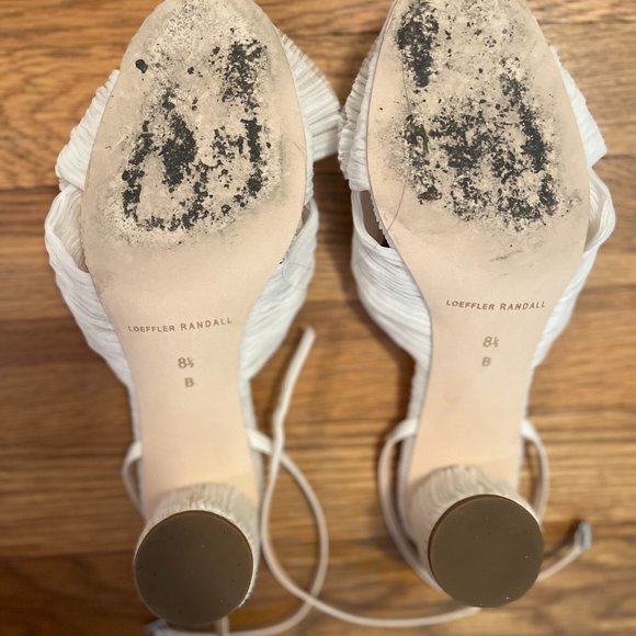 Dahlia Pearl Pleated Bow Heel 8.5 - Picture 4 of 5